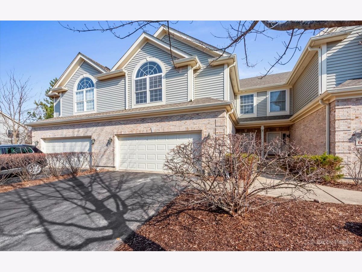 Townhomes Sold Boulder Ridge West Villa Lake In The Hills Illinois, 680 Juniper