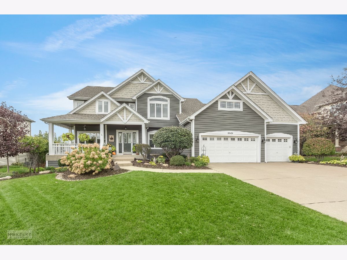 Homes Sold Farmstone Ridge Plainfield Illinois, 12828 Stellar