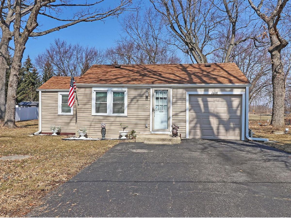 Homes Sold Fair Oaks Mchenry Illinois, 2608 Fair Oak