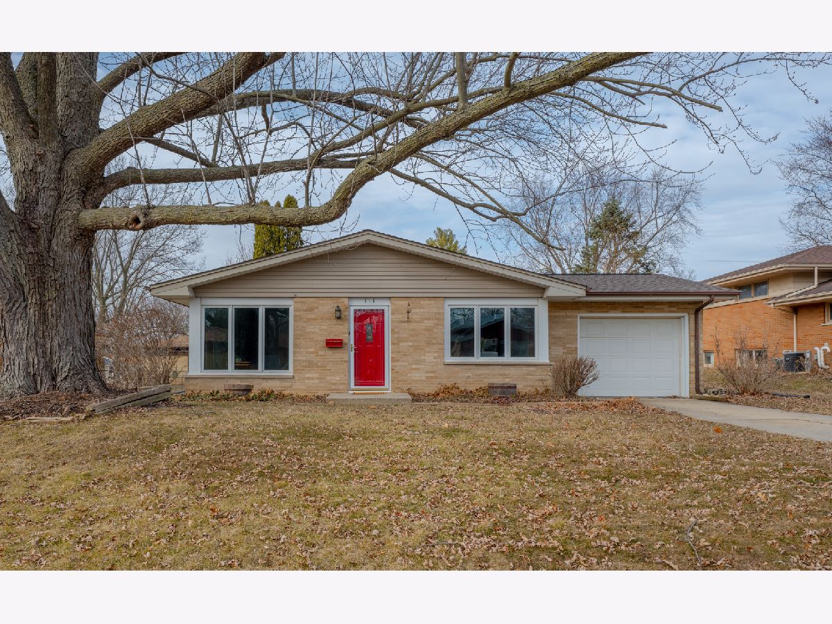 Homes Sold Oberweis North Aurora Illinois, 111 Briar