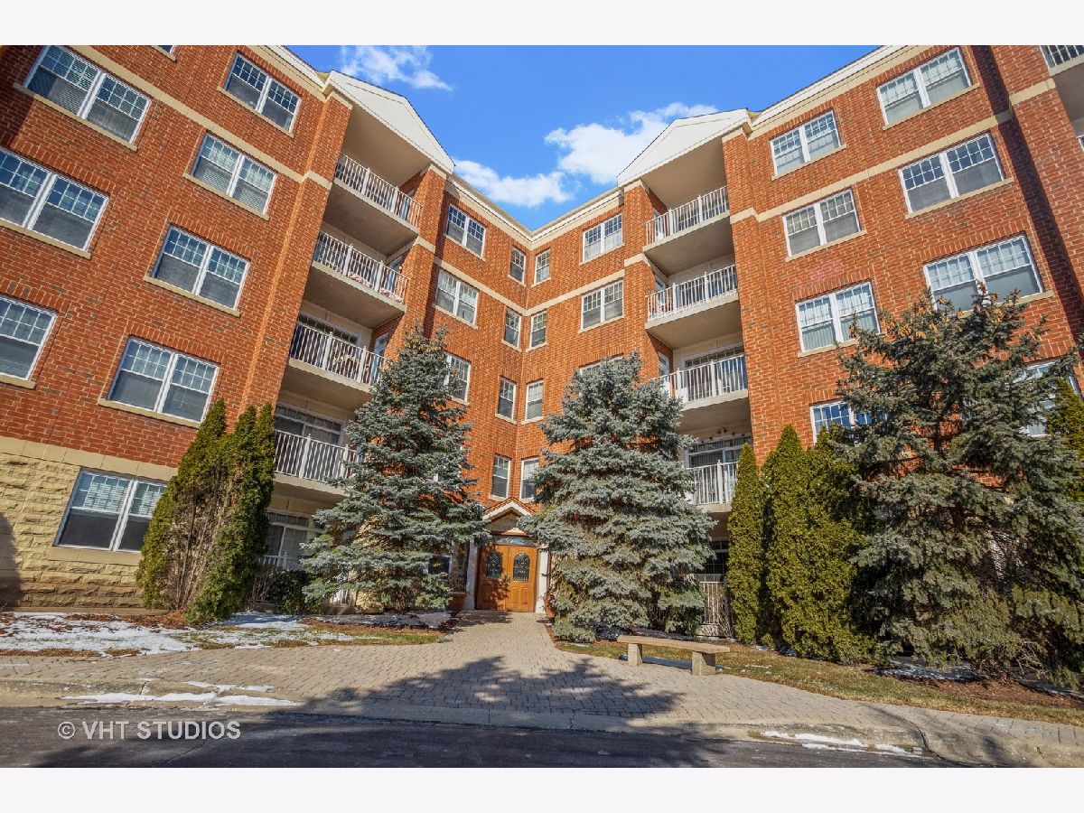 Condominiums Sold One Itasca Place Itasca Illinois, 1 Itasca