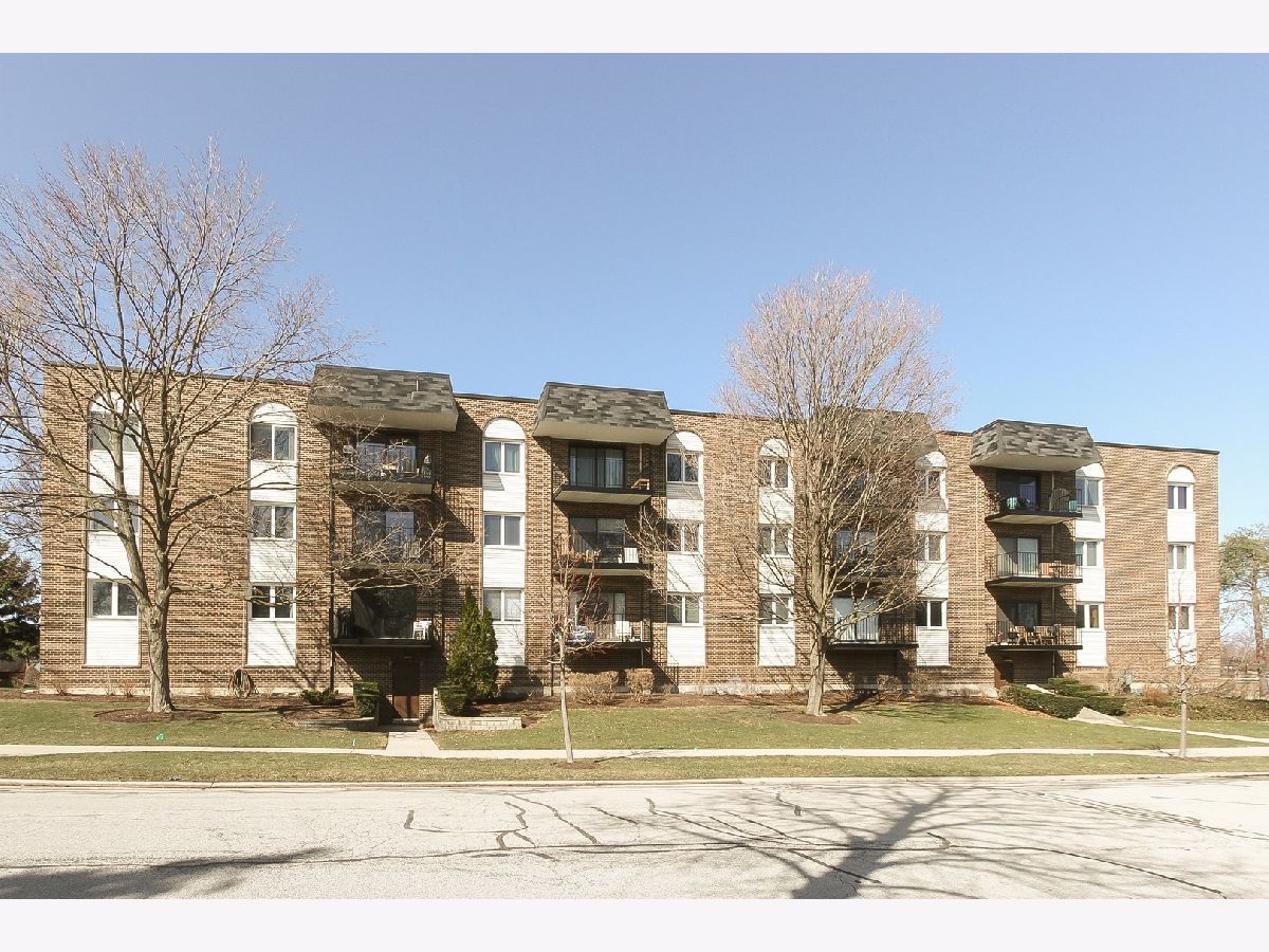 Condominiums Sold Meadows Mount Prospect Illinois, 1200 Northwest