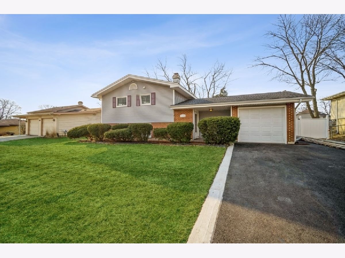 Homes Rented Parcel C Hoffman Estates Illinois, 625 Baxter