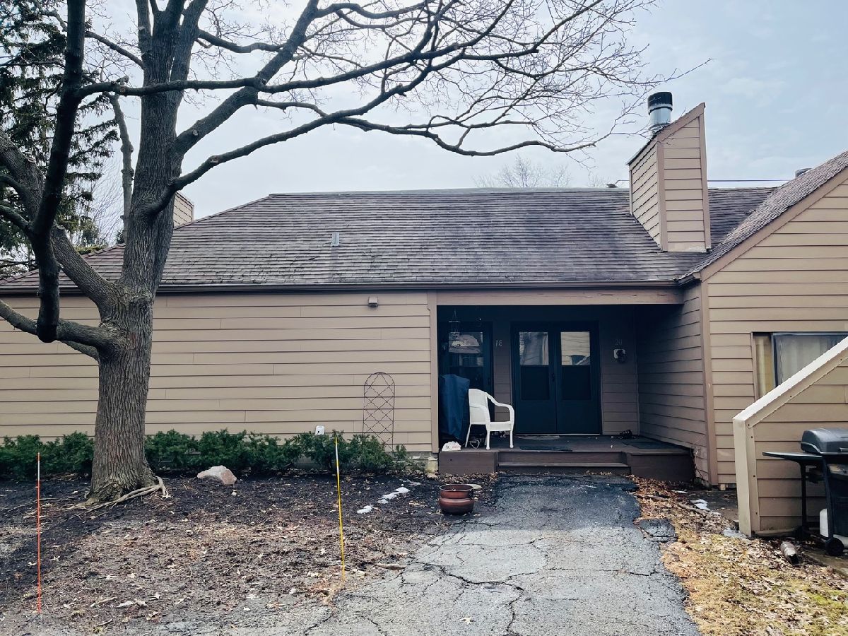 Condos & Townhomes Rented Strawberry Condos North Chicago Illinois, 3361 Beacon