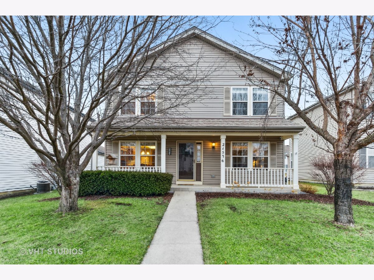 Homes & Townhomes Sold Renwick Club Crest Hill Illinois, 21536 Vesper
