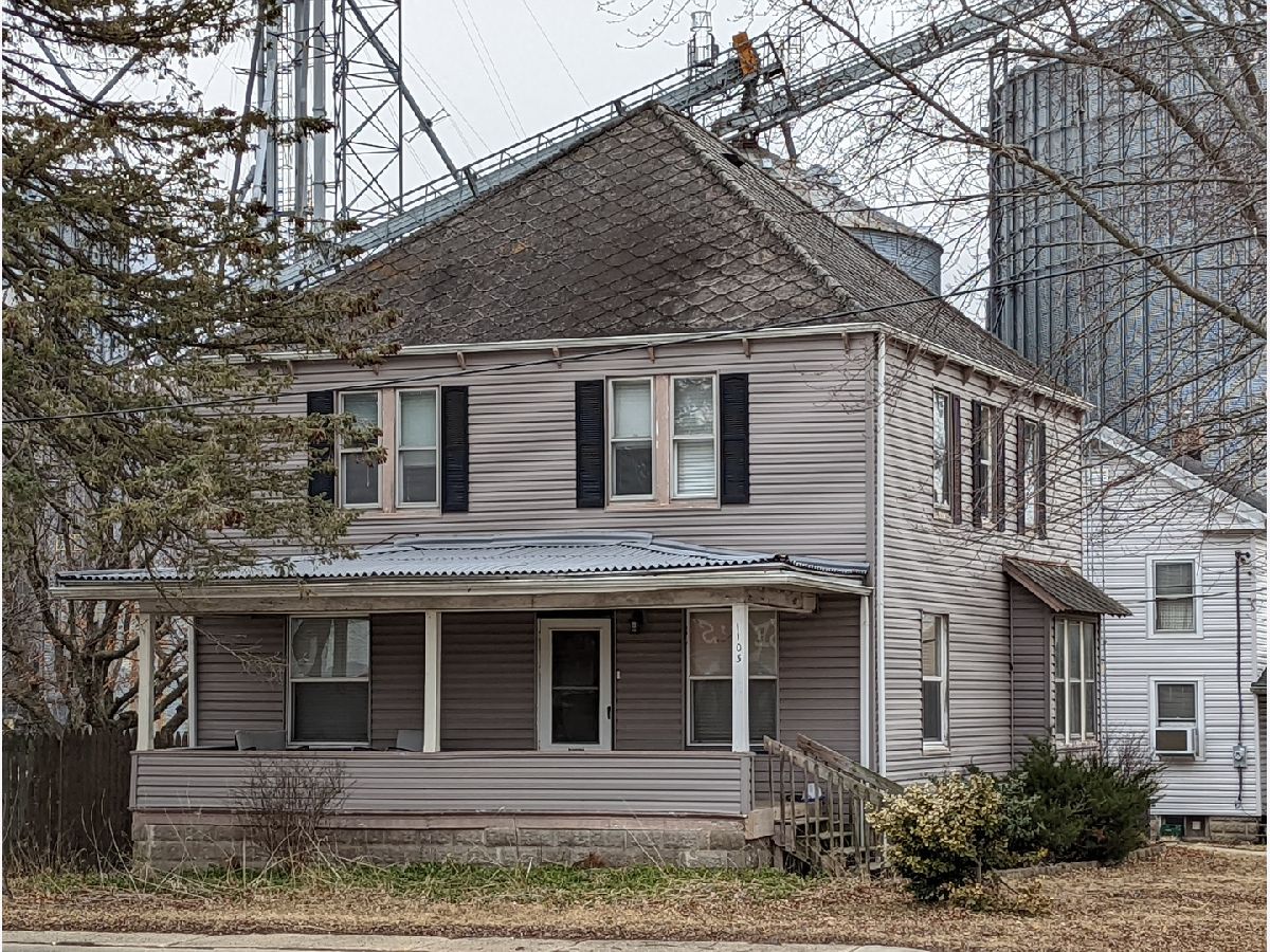  Rented Ashton Illinois, 1103 1st