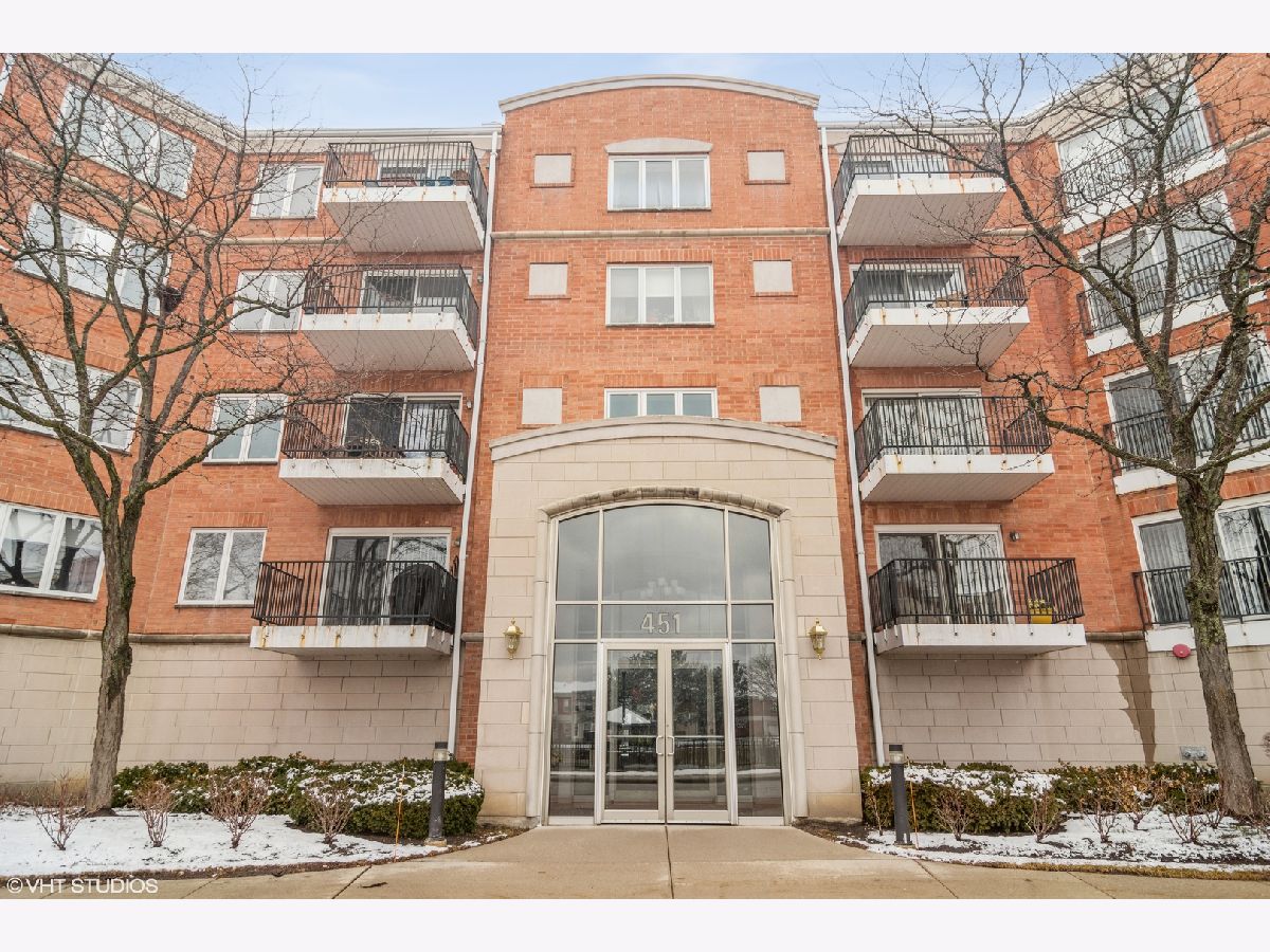 Townhomes & Condos Sold Town Place Buffalo Grove Illinois, 451 Town Place