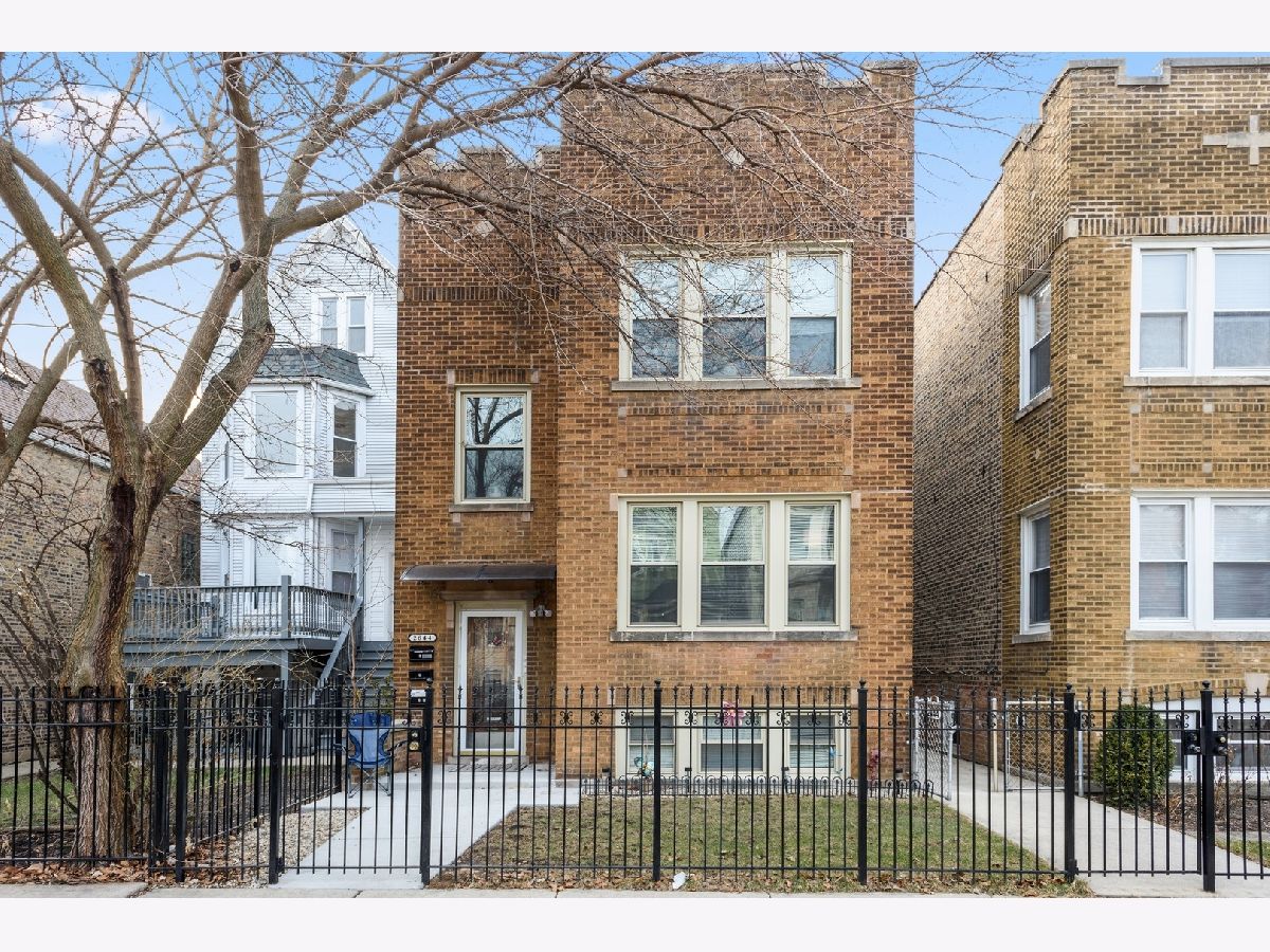 Condos & Townhomes & Homes Sold Avondale Estates Chicago Illinois, 2844 Ridgeway