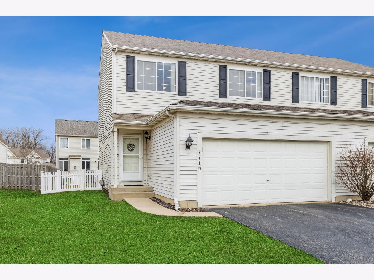 Townhomes Sold Grand Pointe Crossing Lockport Illinois, 1716 Peachtree