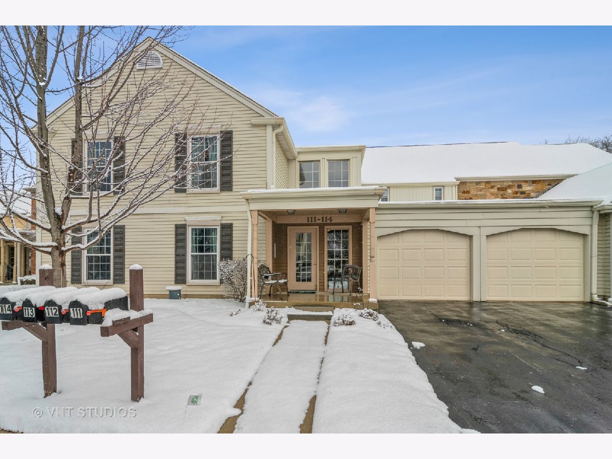 Condominiums Sold Hunters Woods Commons St Charles Illinois, 112 Dunham Place Commons