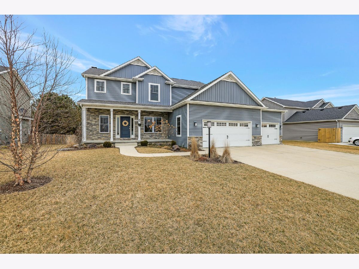 Homes Sold Appletree Monticello Illinois, 3009 Applewood