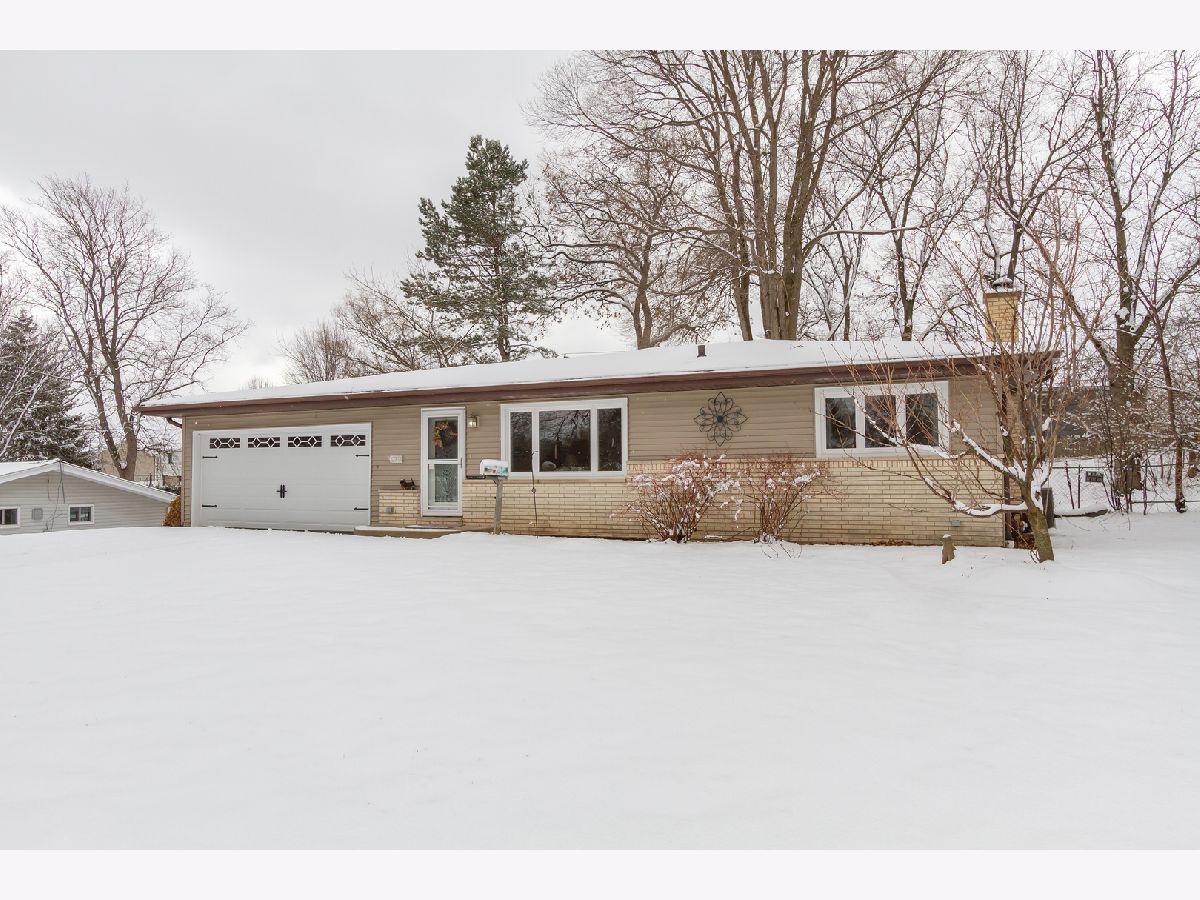 Homes Sold Almora Heights Elgin Illinois, 37W135 Win Haven