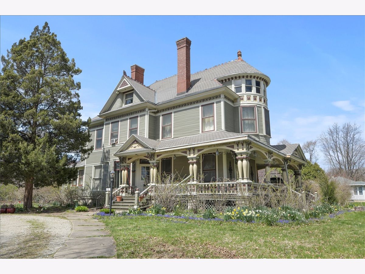 Homes Sold Larson Tolono Illinois, 112 Walnut