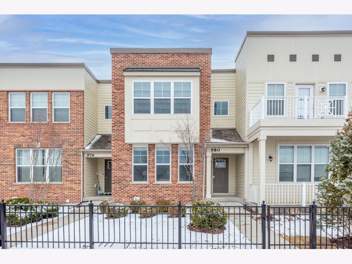 Townhomes Sold Union Square Aurora Illinois, 980 Station