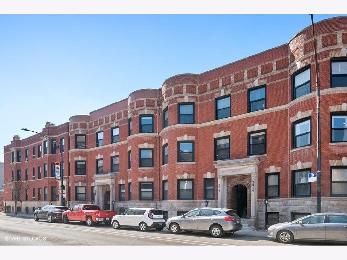 Condominiums Sold Gaslight Village Chicago Illinois, 2914 Halsted