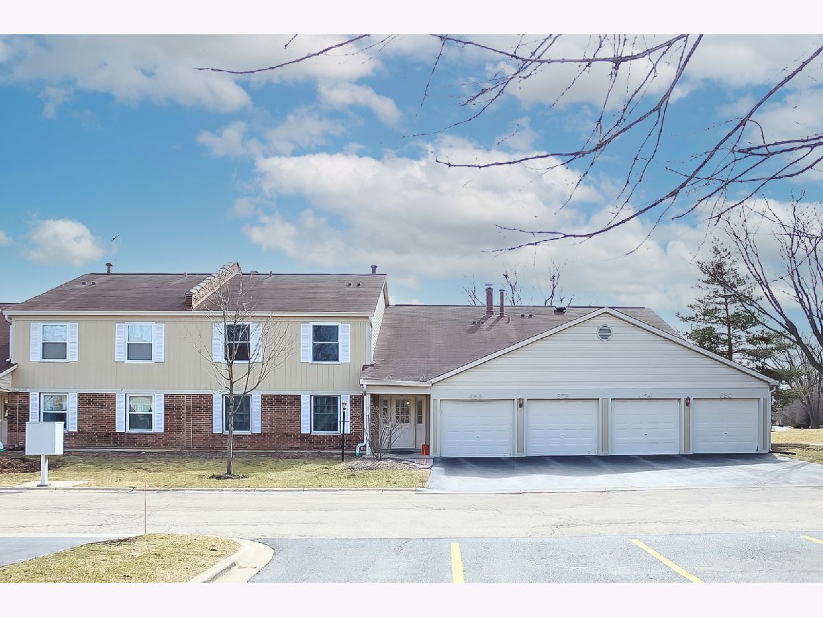 Condominiums Sold Deer Run Palatine Illinois, 650 Deer Run