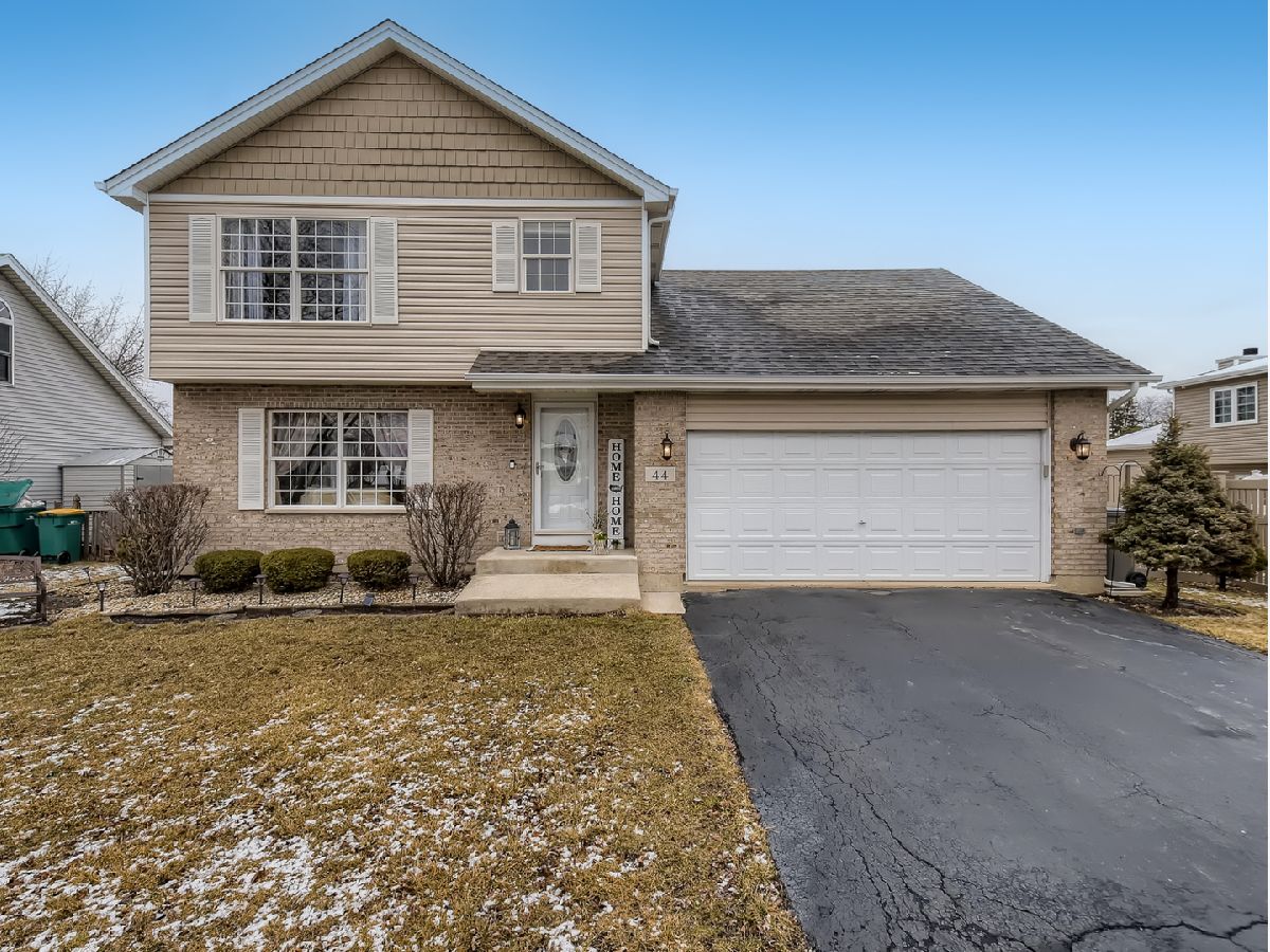 Homes Sold Pine Trails Romeoville Illinois, 44 Austrian