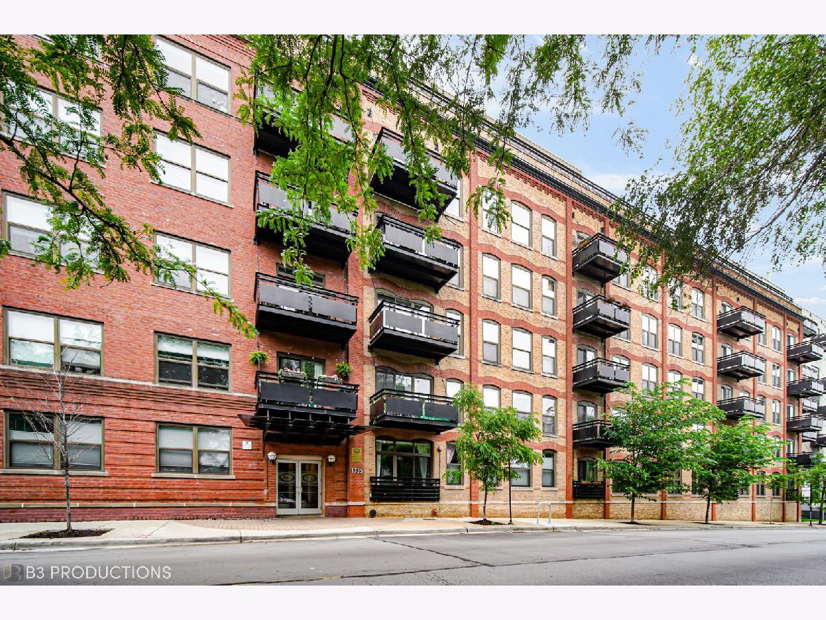 Condominiums Sold Regal Lofts Chicago Illinois, 1735 Diversey