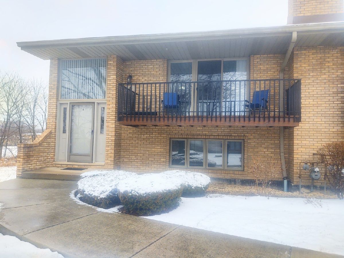 Townhomes Sold Woodland Court Condos Darien Illinois, 8316 Woodland