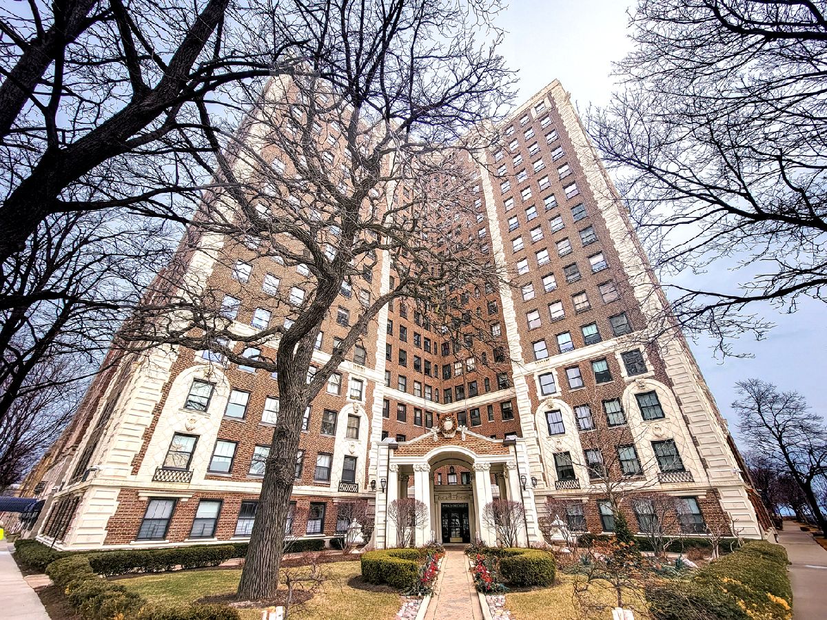 Condominiums Rented Jackson Tower Chicago Illinois, 5555 Everett