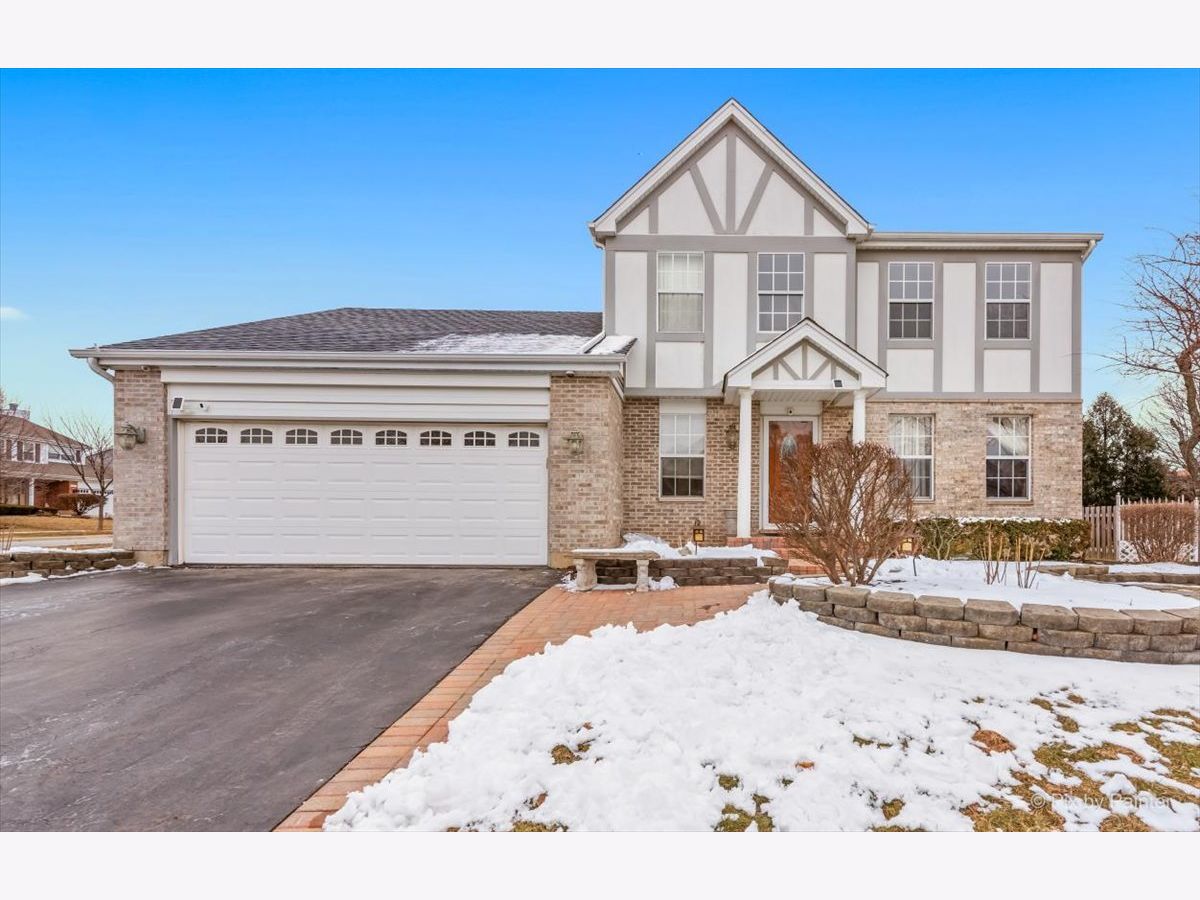Homes & Condos & Townhomes Sold Cambridge Carol Stream Illinois, 1082 Chetwood
