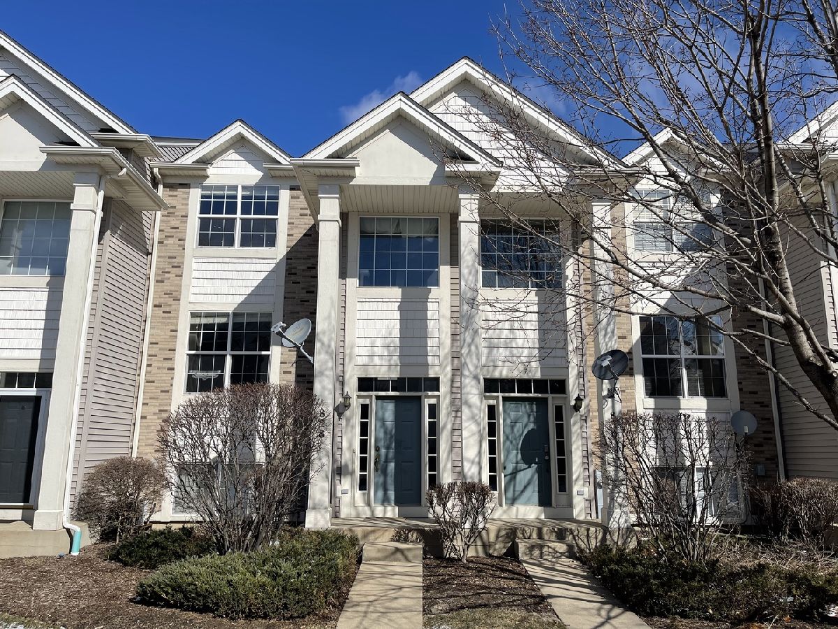 Townhomes Sold Summit Creek Shorewood Illinois, 828 Summit Creek