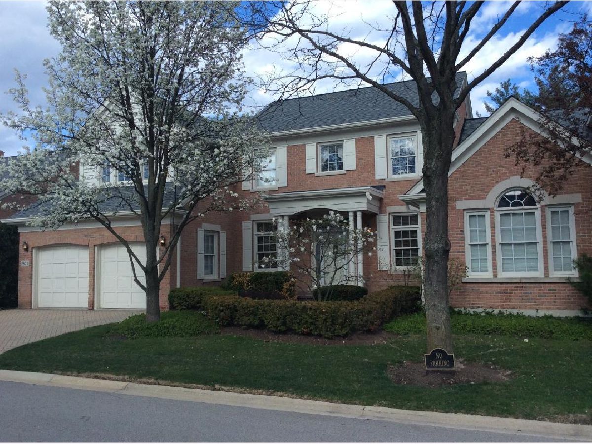 Townhomes & Homes Sold Westchester Club Westchester Illinois, 2533 Chesapeake