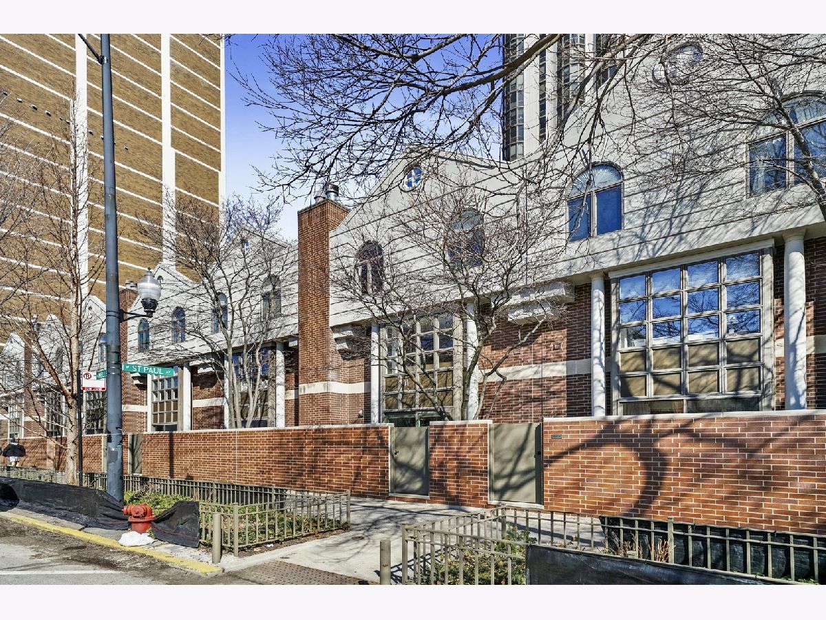 Townhomes Sold Eugenie Terrace Chicago Illinois, 1740 Clark