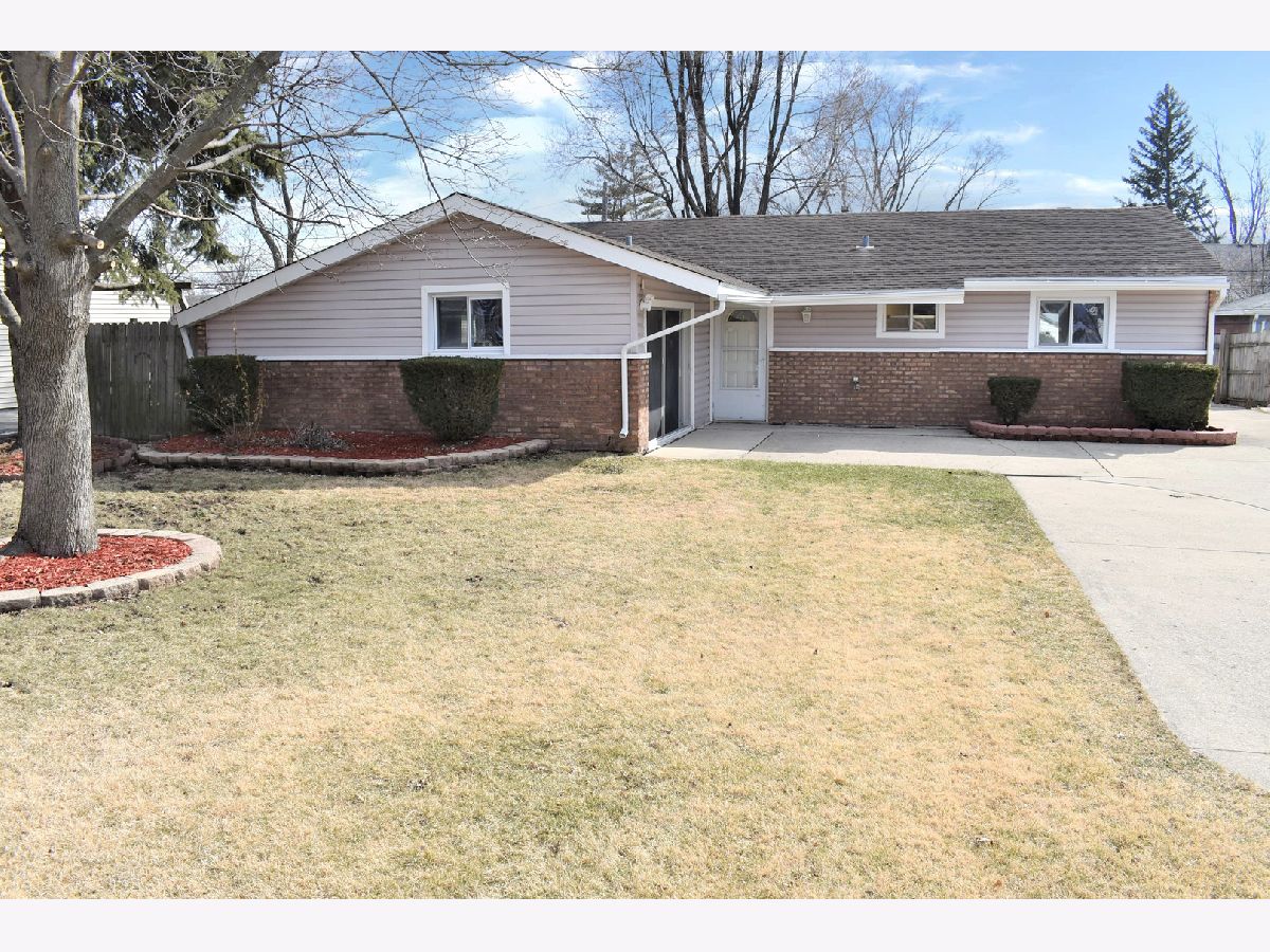 Homes Sold Colonial Village Bolingbrook Illinois, 182 Queenswood