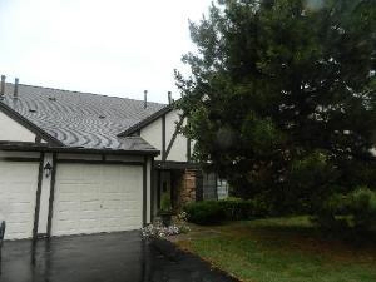 Townhomes & Condos Rented Hidden Creek Palatine Illinois, 1956 Hidden Creek