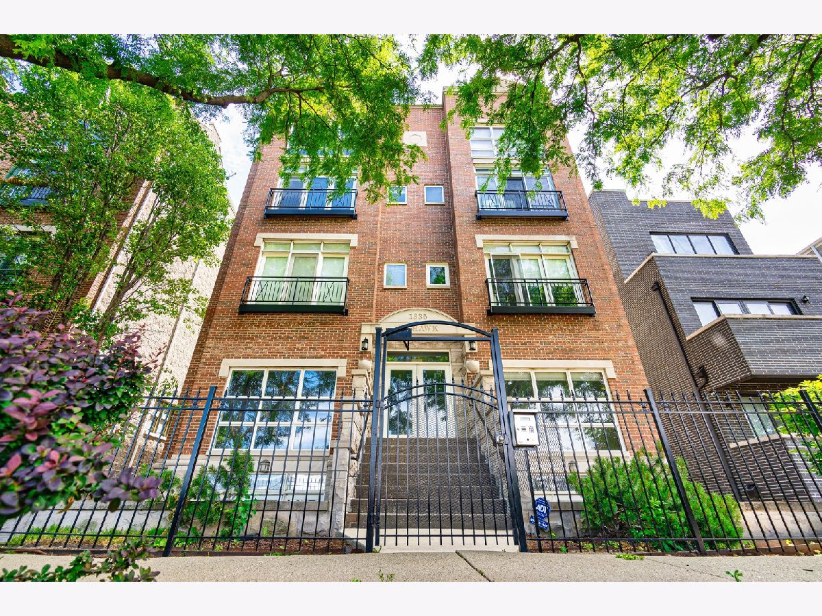 Condominiums Sold Bookbinders Row Chicago Illinois, 1335 Mohawk