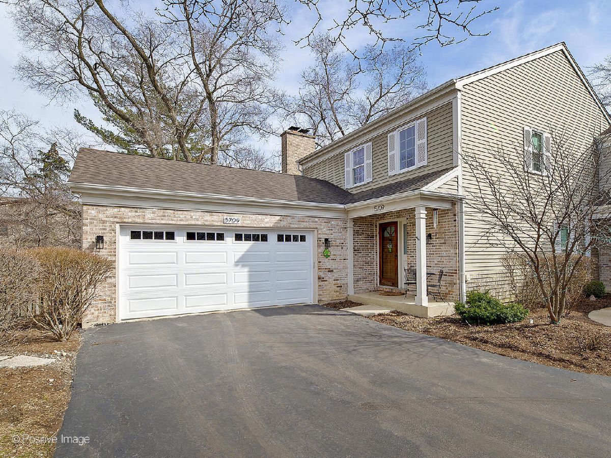 Condos & Townhomes Sold Foxgate Of Hinsdale Hinsdale Illinois, 5709 Foxgate