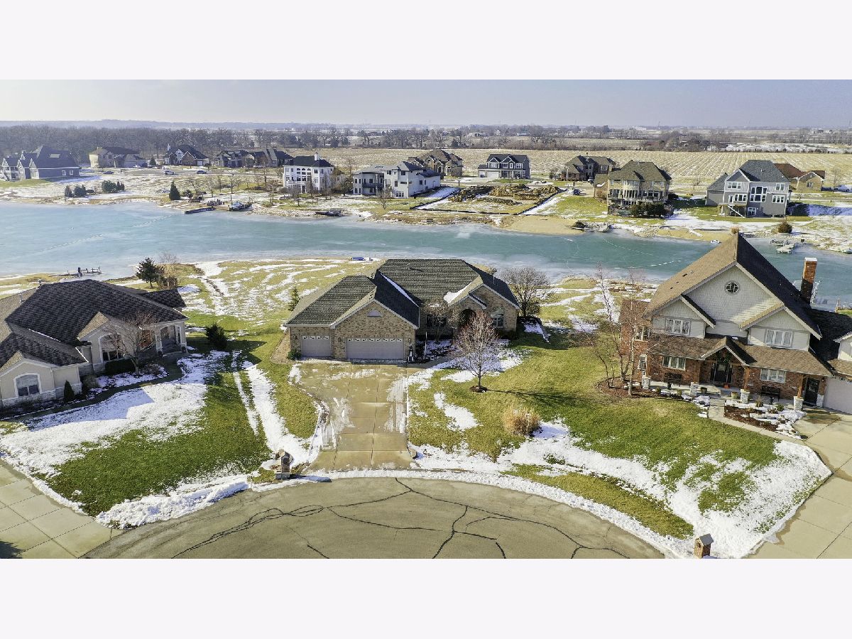 Homes Sold Ninovan Lake Estates Minooka Illinois, 207 Barefoot