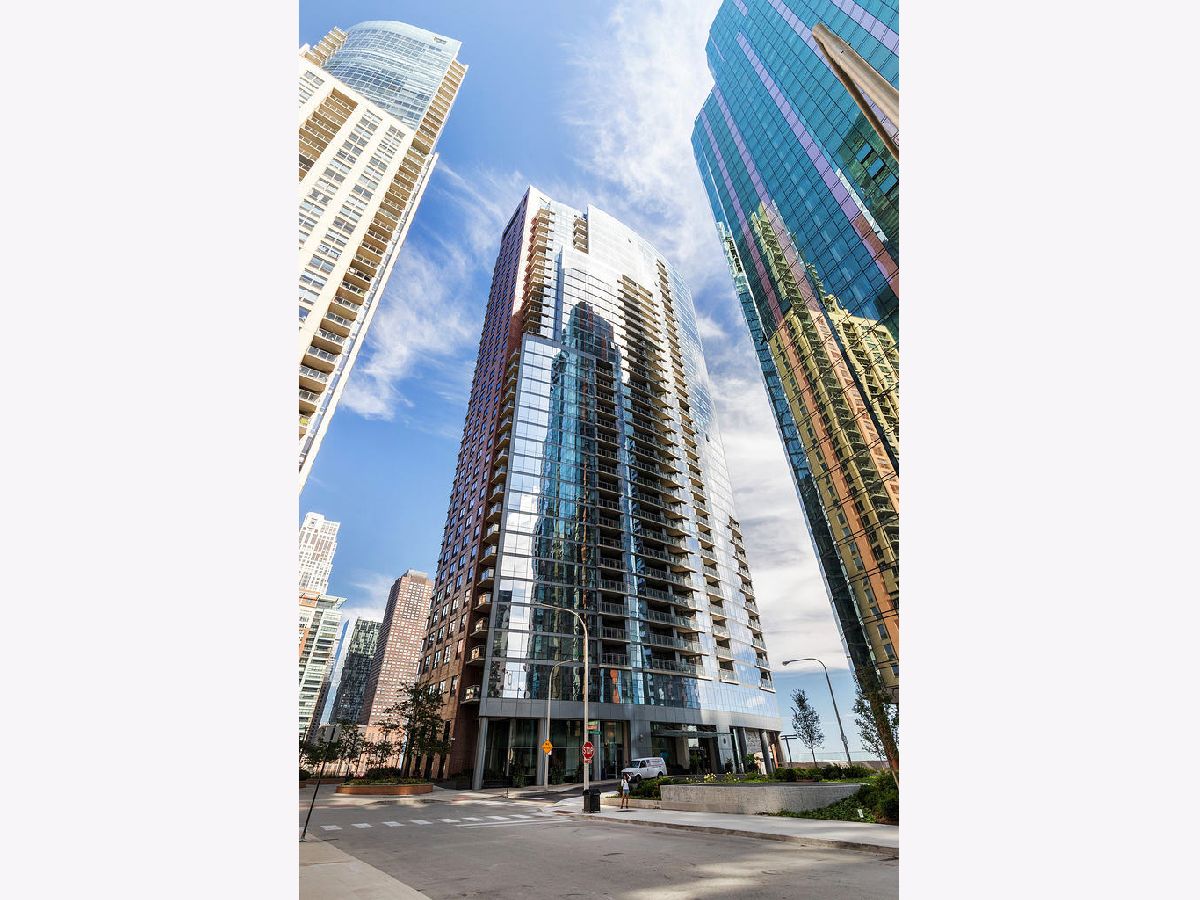 Condominiums Sold The Chandler Chicago Illinois, 450 Waterside