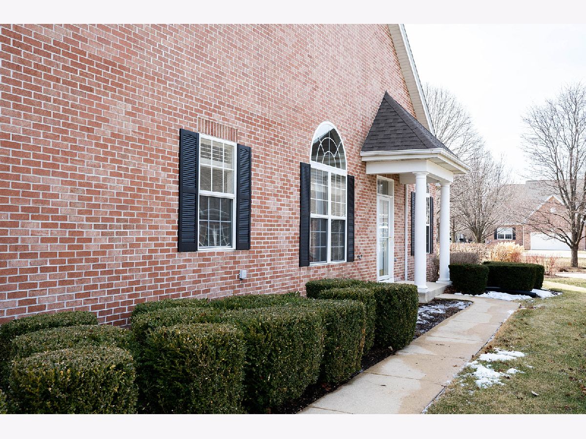 Pheasant Run Trails St Charles IL, Townhomes For Sale & For Rent