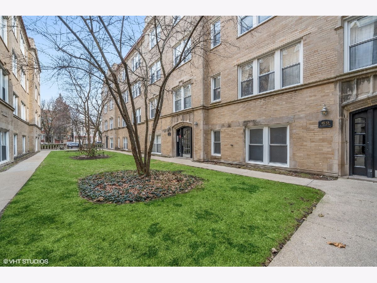 Condominiums Sold Ravenswood Court Chicago Illinois, 4514 Ashland