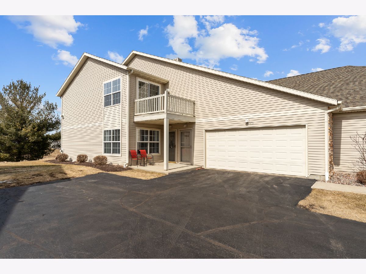 Cross Pointe Janesville IL, Condos & Townhomes For Sale & For Rent