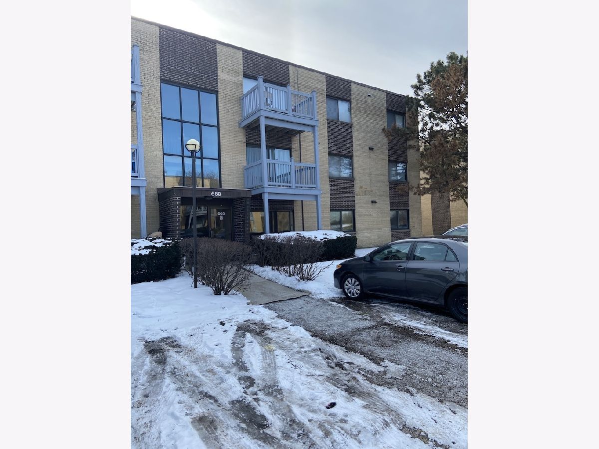 Condominiums Sold Pinecrest Prospect Heights Illinois, 668 Pinecrest