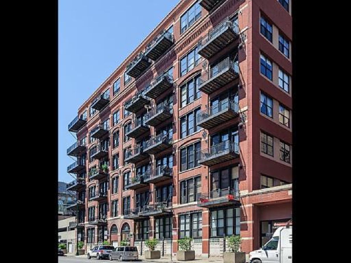 Condos & Townhomes Rented Clinton Street Lofts Chicago Illinois, 226 Clinton