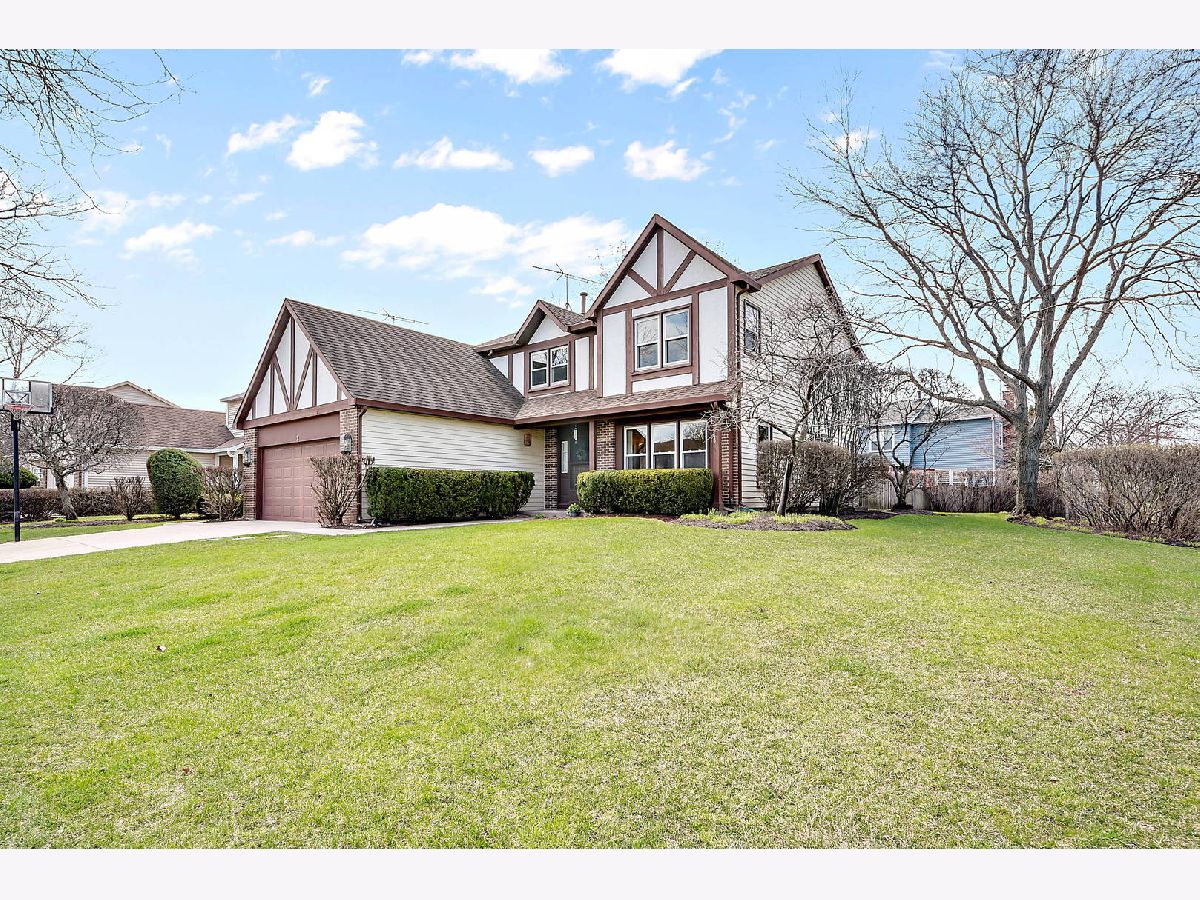 Homes Sold Astor Place Buffalo Grove Illinois, 2 Canterbury
