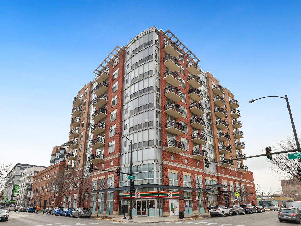 Condominiums Sold Promenade Chicago Illinois, 1201 Adams