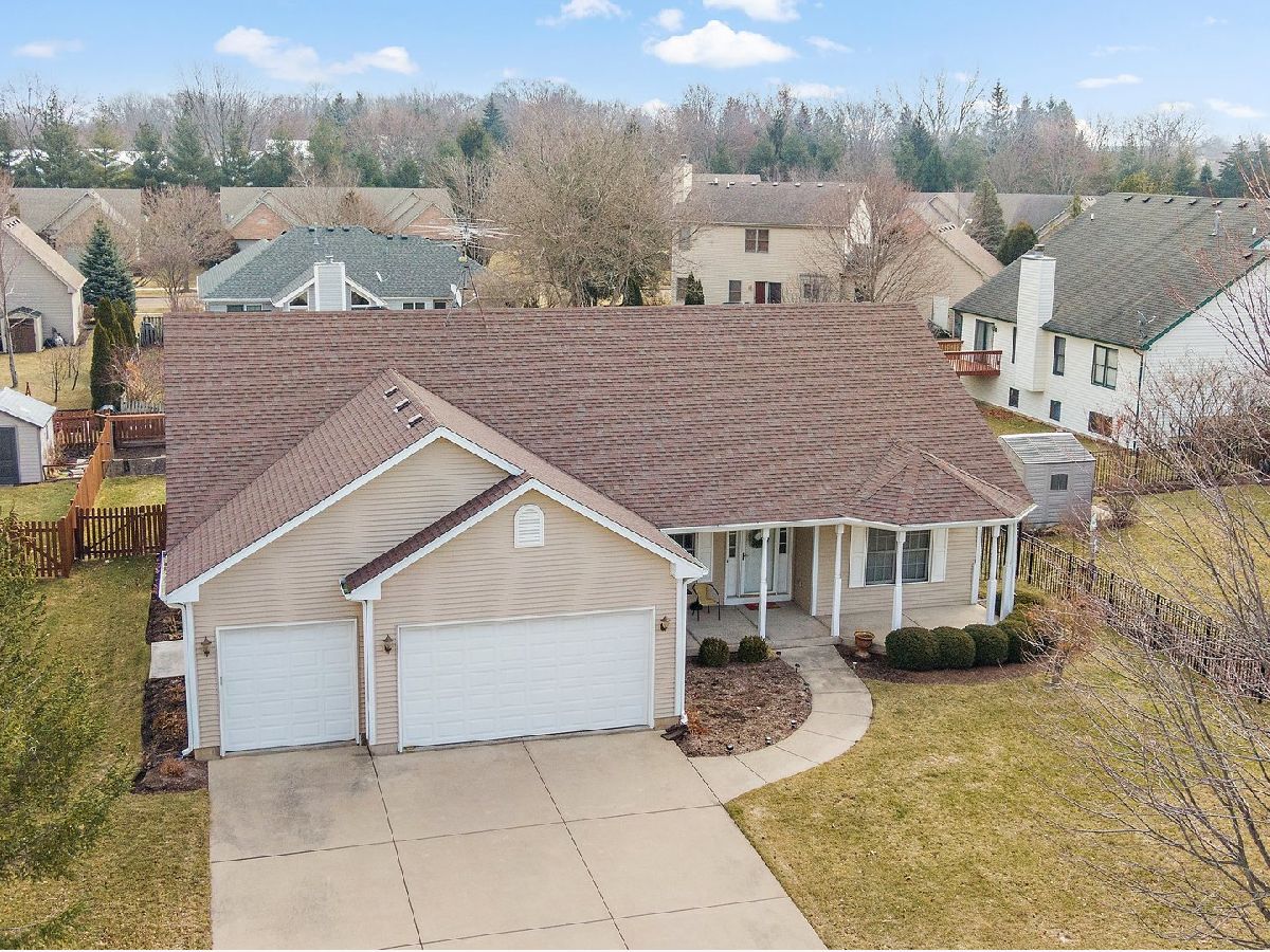 Homes & Condos & Townhomes Sold Hampshire Prairie Hampshire Illinois, 611 Prairieview