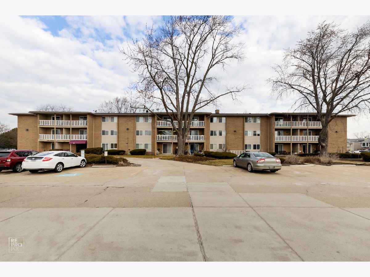 Condominiums Rented Elmdale Condominiums Des Plaines Illinois, 960 Beau