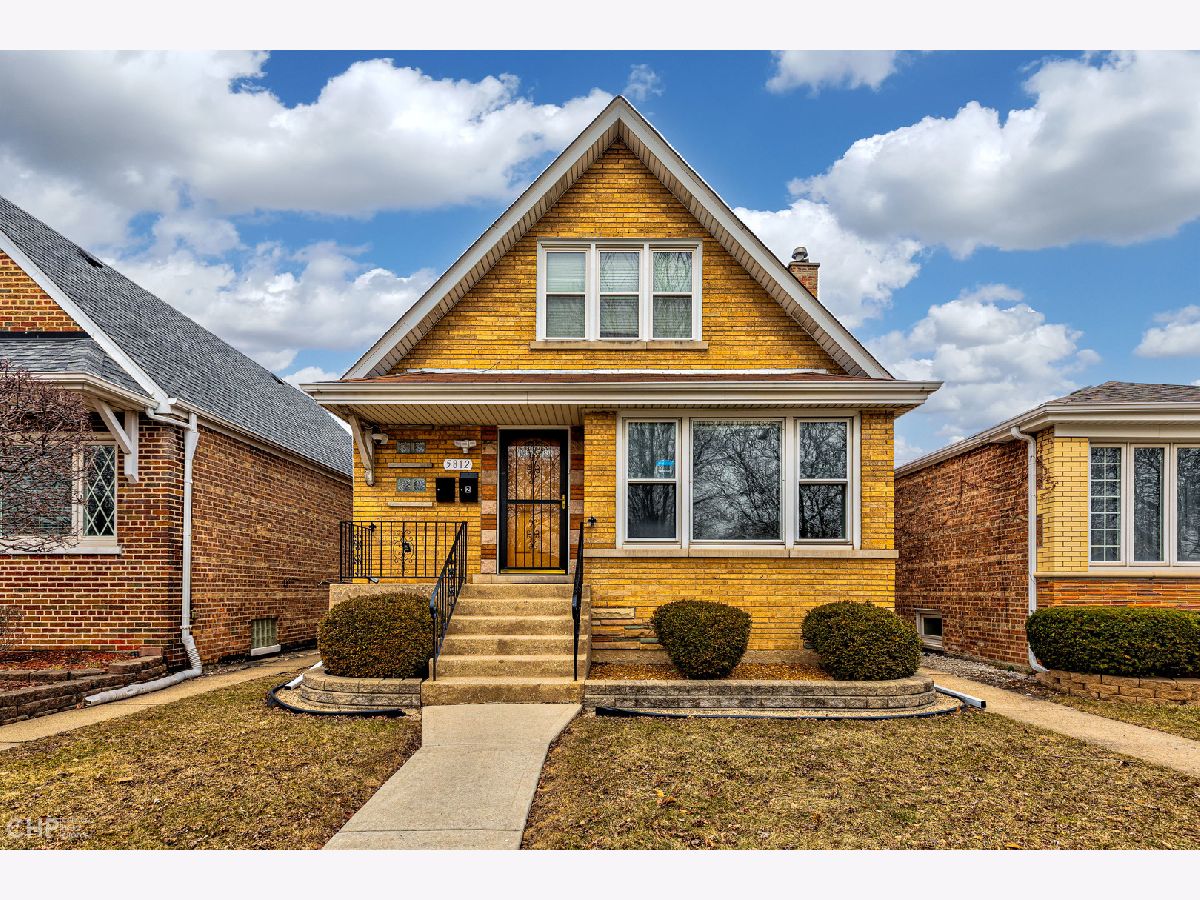 Homes & Condominiums Rented Clear Ridge Chicago Illinois, 5812 63rd