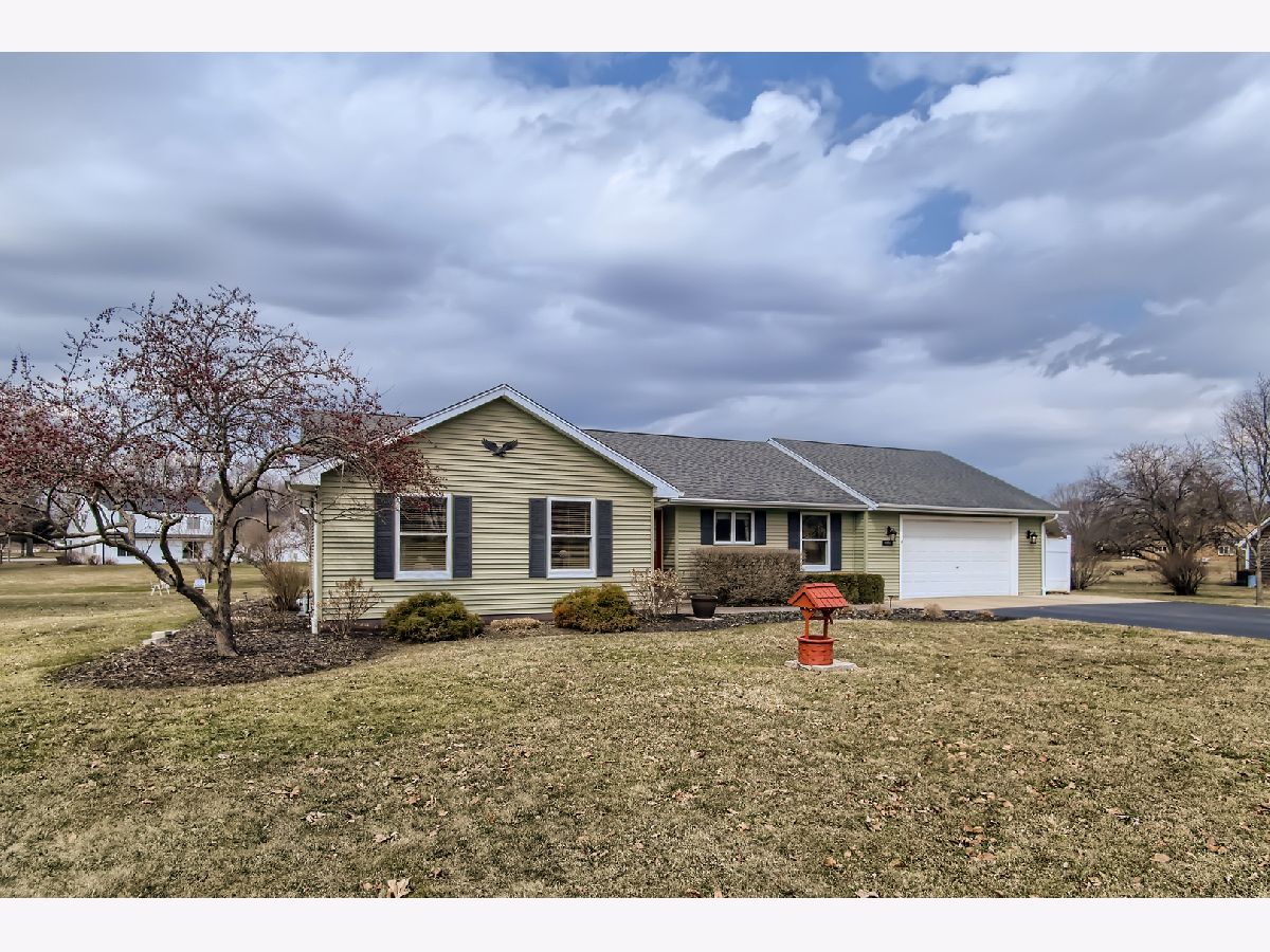 Homes Sold Mitawa Elgin Illinois, 38W700 Bittersweet