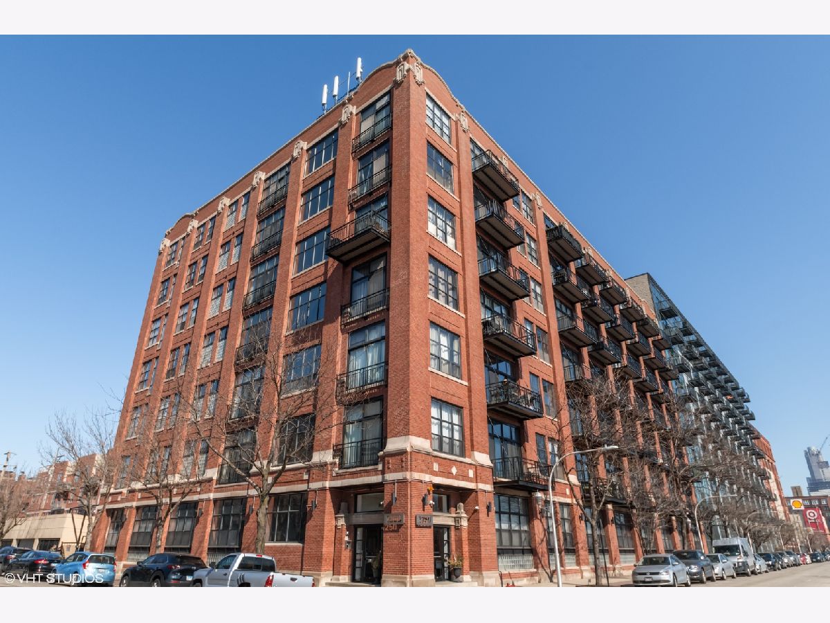 Condominiums Sold Vanguard Lofts Chicago Illinois, 1250 Van Buren