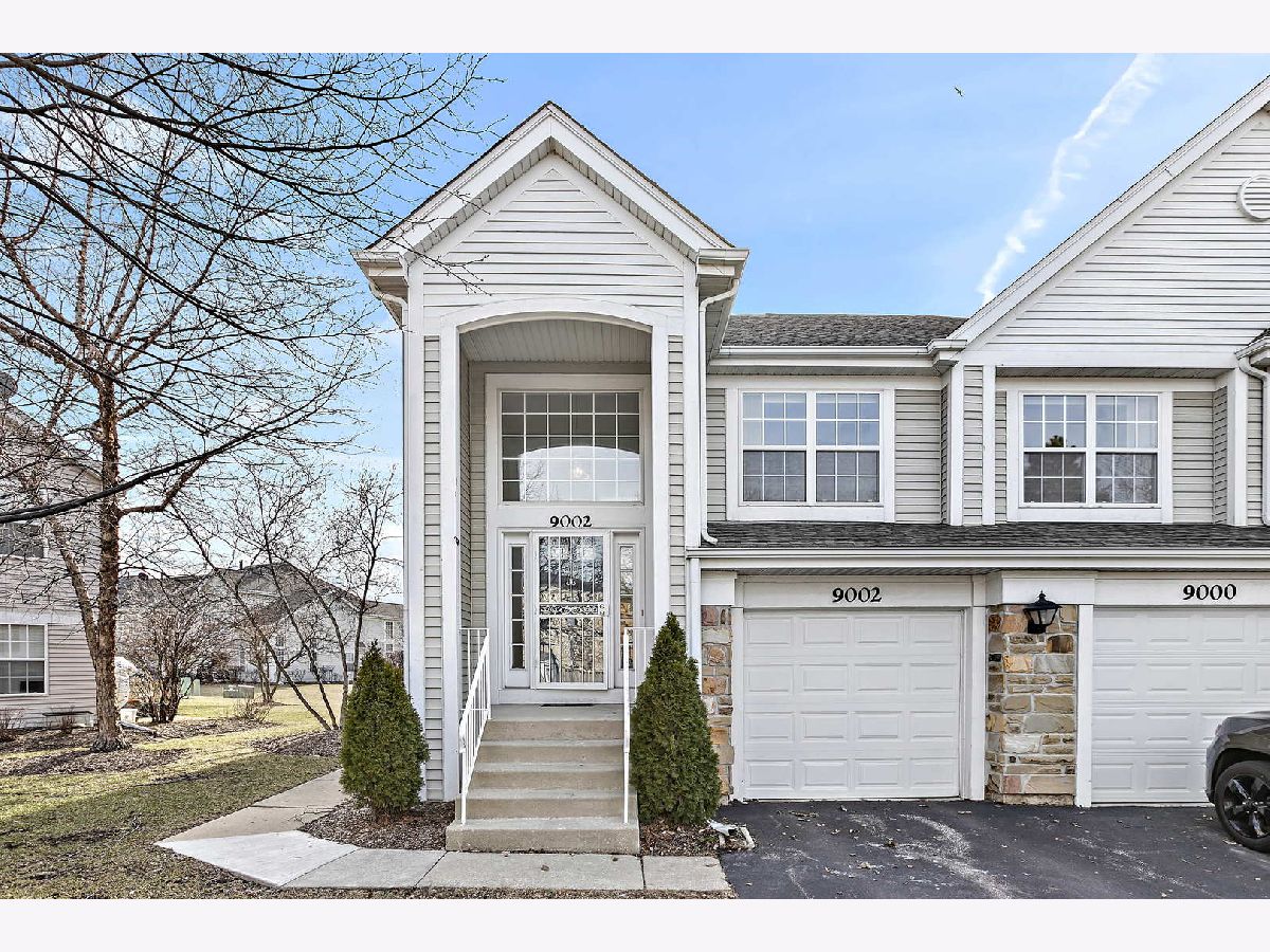 Townhomes Sold Concord Lake Niles Illinois, 9002 Heathwood