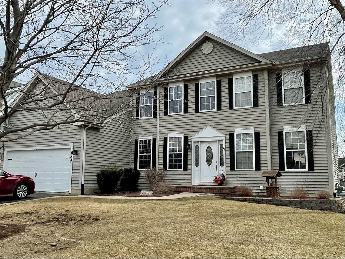 Homes & Townhomes & Condos Sold Wicklow Village Lake Zurich Illinois, 1014 March