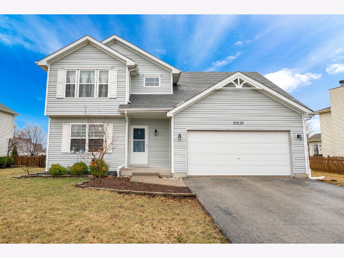 Homes Sold Hunters West Channahon Illinois, 25236 Mallard