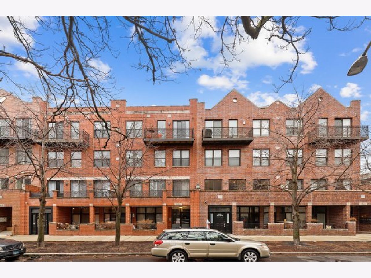 Condominiums Sold Logan Station Chicago Illinois, 2520 Willetts
